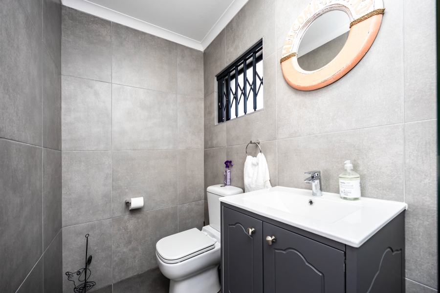 7 Bedroom Property for Sale in Cintsa East Eastern Cape